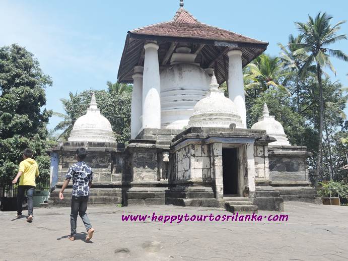 Gadaladeniya Temple