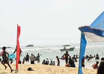 hikkaduwa-beach-activities