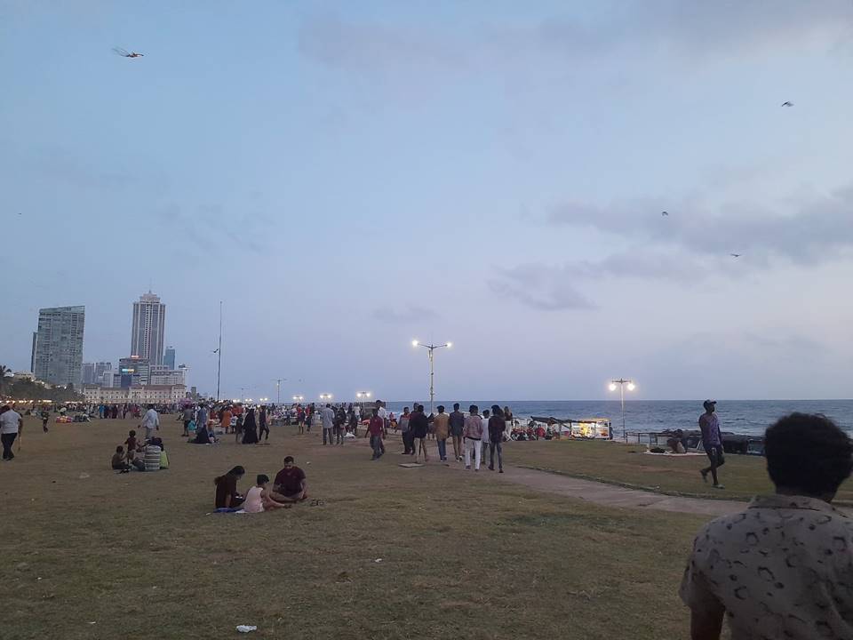 beaches near colombo