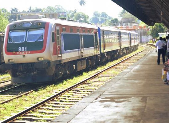 train journeys in sri lanka